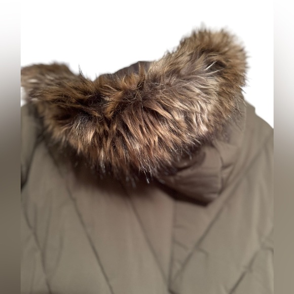 Maurices Faux Fur Hood Puffer Jacket 3X - Picture 5 of 7